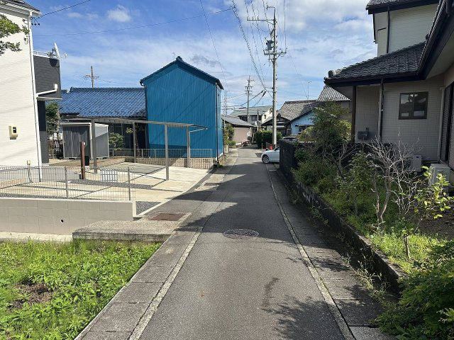中古住宅　細畑4丁目の前面道路含む現地写真|東側前面道路