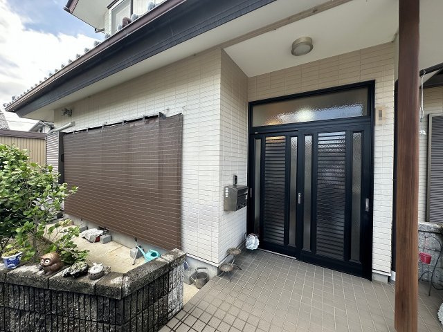 中古住宅　細畑4丁目の玄関