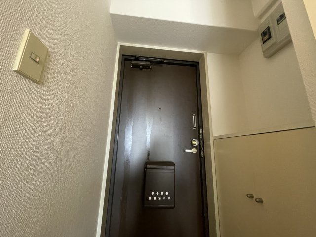 -三丁目不動産-　キャッスルマンション熊谷の玄関|落ち着いた玄関です