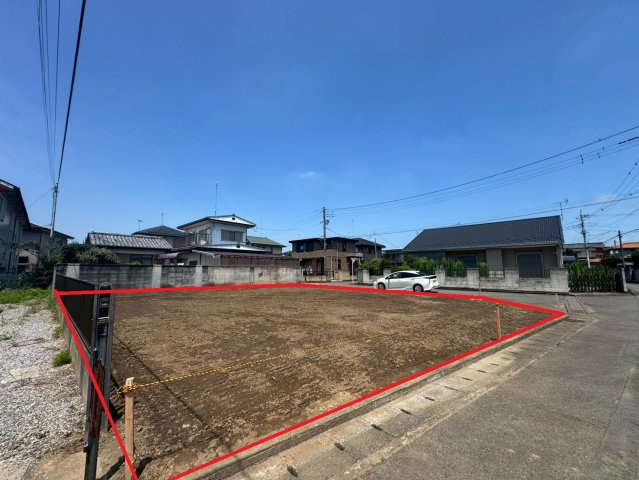 -三丁目不動産事務員-　太田市烏山上町　の前面道路含む現地写真