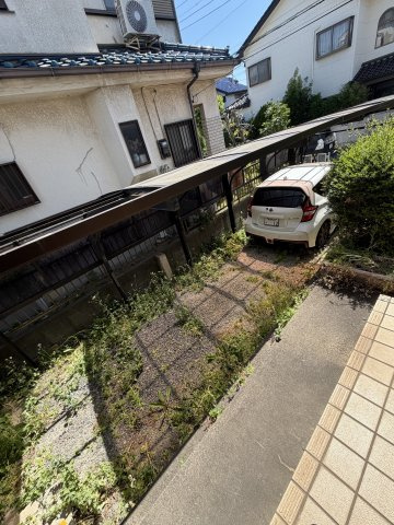 【一括販売】住居・作業場・資材置き場をまとめて確保！埼玉県幸手市北２丁目、南２丁目の駐車場|敷地内にある駐車スペース。資材置き場としても検討可能です