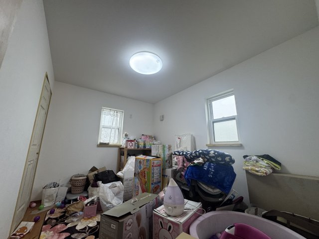 -三丁目不動産-　深谷市人見　平成28年築の洋室|コンパクトで使いやすい洋室です