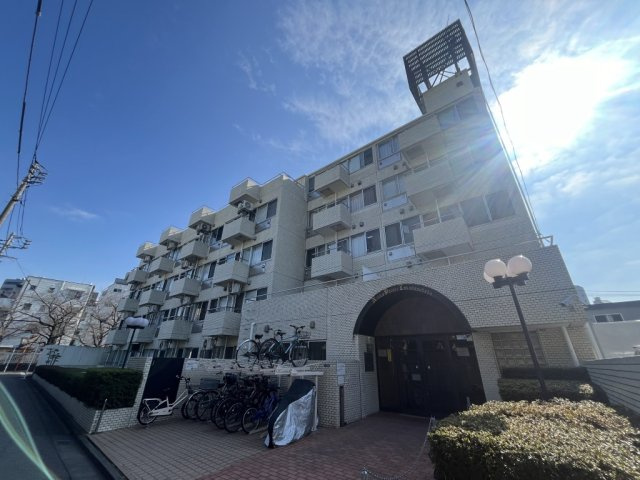 日興パレス高田馬場の外観|落ち着いた雰囲気の外観です