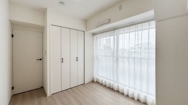 ライオンズマンション西日暮里第二の洋室|明るい洋室です