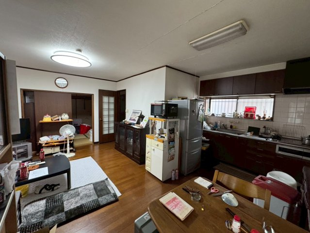 -三丁目不動産-　寄居町鉢形　平成6年築の居間・リビング