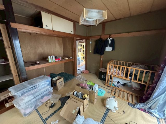 -三丁目不動産-　深谷市岡1丁目　昭和57年築の和室|柔らかい畳が心地よい和室