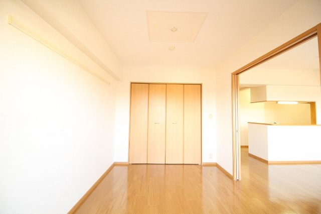 エレガントの寝室|落ち着いて過ごせるお部屋なので、寝室にいかがでしょうか