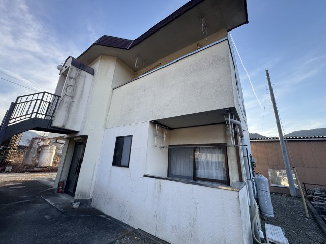 -三丁目不動産-　児玉郡神川町渡瀬　1棟アパートの外観|落ち着いた雰囲気の外観です