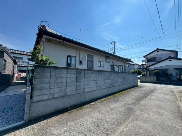-三丁目不動産-　本庄市栄2丁目　平成元年築　平屋の前面道路含む現地写真