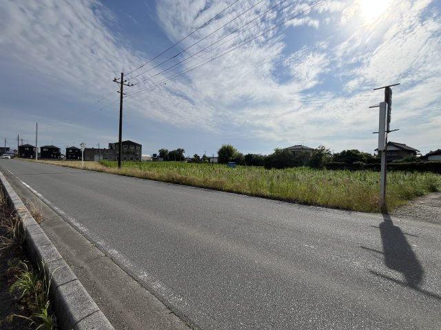 ワイウッドコート加須市下高柳第14期の前面道路含む現地写真|前面道路含む現地写真です