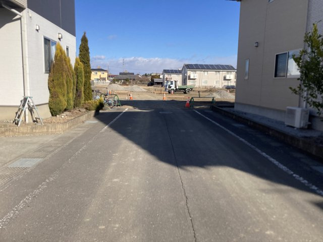 ワイウッドコート前橋市箱田町第8期の前面道路含む現地写真|【箱田第8期　現地写真】
※令和7年1月時点