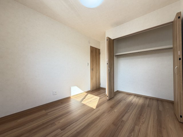 ワイウッドコート上尾市中妻第3期の洋室|コンパクトで使いやすい洋室です