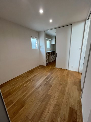 藤久良町　中古戸建ての洋室|個人の部屋や寝室として使える洋室です