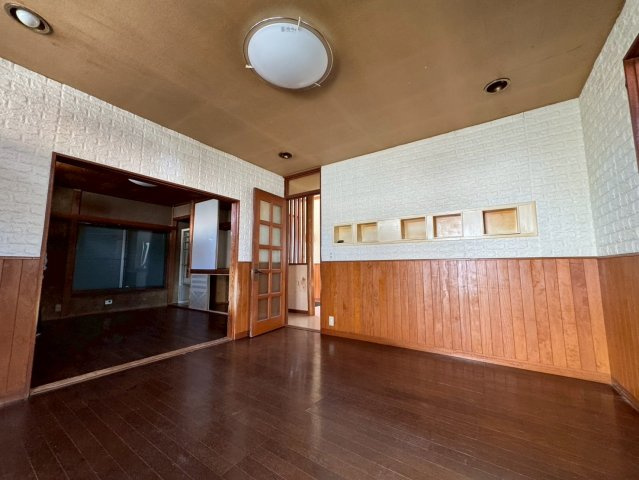 -三丁目不動産-　小川町東小川4丁目　東南角地の居間・リビング|おしゃれなリビングです