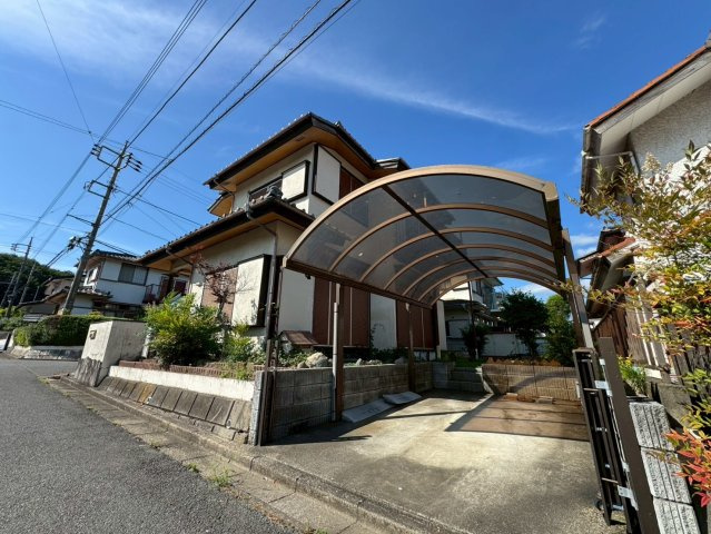 -三丁目不動産-　小川町東小川4丁目　東南角地の前面道路含む現地写真