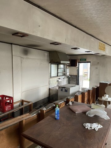 夢を叶える店舗付き住宅～埼玉県秩父市阿保町～のその他|店舗部分：飲食店などの開業イメージが広がる空間
