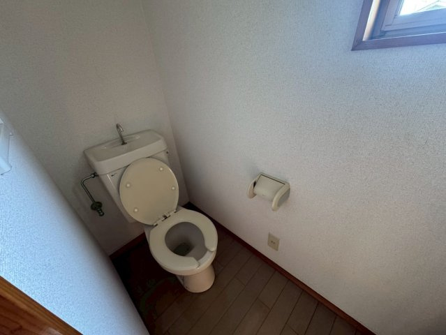 -三丁目不動産-　熊谷市肥塚　平成3年築のトイレ|清潔感のあるトイレです