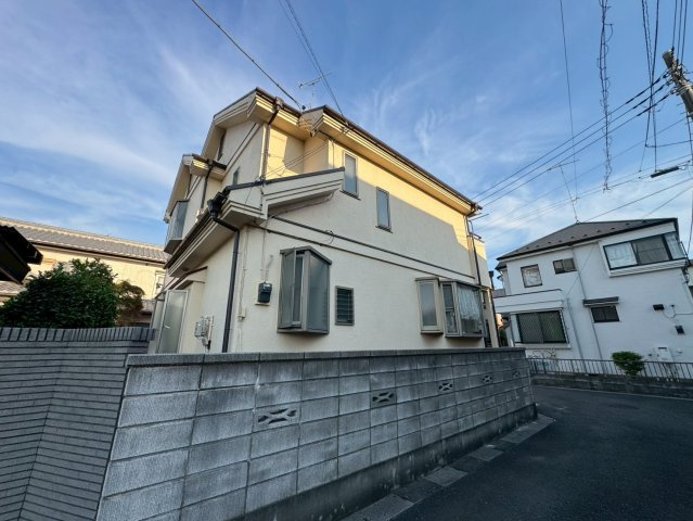 -三丁目不動産-　熊谷市肥塚　平成3年築の前面道路含む現地写真|前面道路含む現地写真です