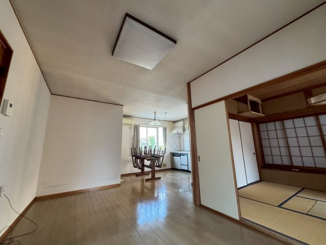 -三丁目不動産-　熊谷市肥塚　平成3年築の居間・リビング