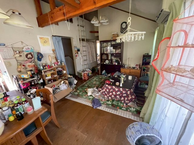 -三丁目不動産-　熊谷市柿沼　平成7年築の居間・リビング