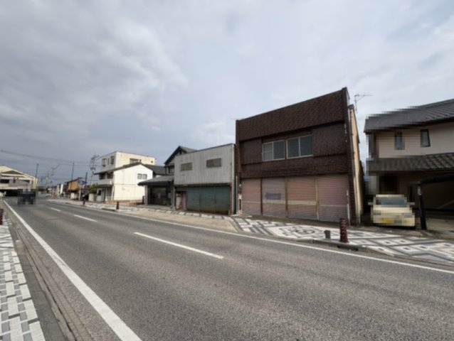 富岡市富岡の中古一戸建の前面道路含む現地写真|前面道路含む現地写真です