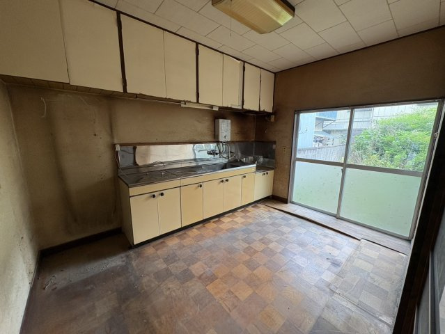 富岡市富岡の中古一戸建のキッチン|使いやすいキッチンです