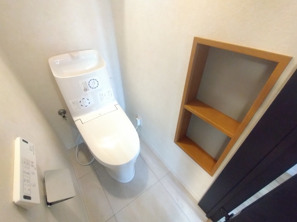 西東京市北町二丁目戸建のトイレ|清潔感のあるトイレです