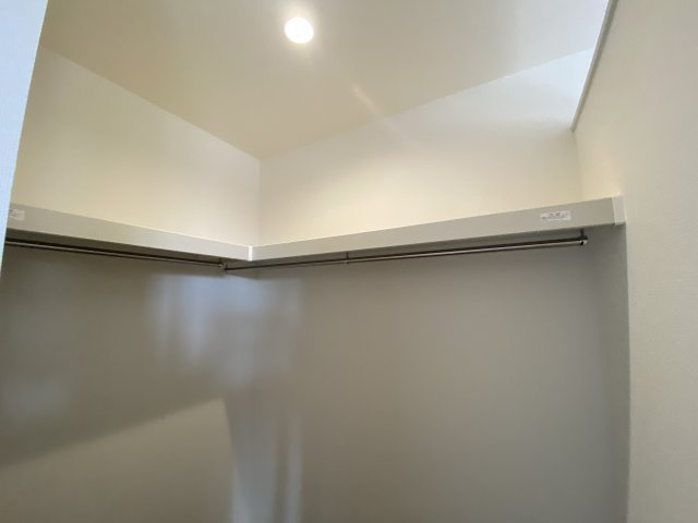 【勿来町窪田町通1丁目第1／3号棟】 日々の買い物が楽々♪マルトまで徒歩7分の収納|同施工　大きなスペースがあり、収納には困りません