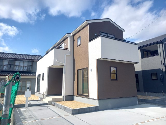 【いわき市平城東１丁目／1号棟】　◆◆必ずもらえる！選べる！キャンペーン実施中♪◆◆の前面道路含む現地写真|同施工◆外観の写真です◆＼楽しみが広がる憧れのマイホーム (^^♪／


