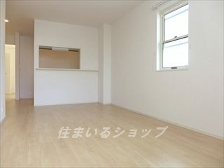 サニーユニゾン　Ｃの居間・リビング|人気の対面キッチン