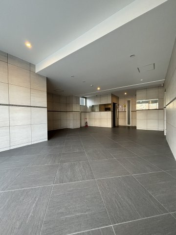 【エントランス】エグゼ新大阪南
