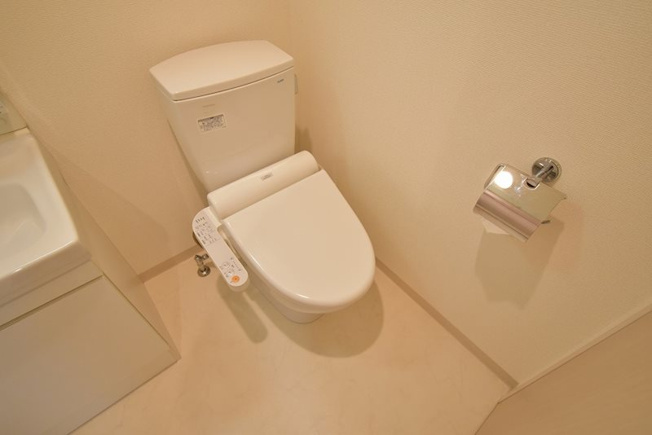 【トイレ】エステムコート新大阪8レヴォリス