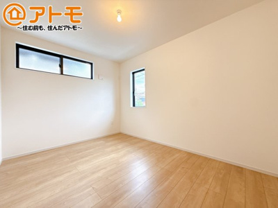 【子供部屋】 | 葵区田町4期　新築戸建　全1棟 | 壁と床がシンプルな色合いだからこそ自分だけの空間を作れます♪お部屋作りのイメージは順調でしょうか♪