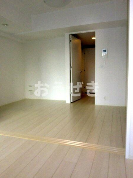 ＺＯＯＭ横浜ＳＱＵＡＲＥの居間・リビング