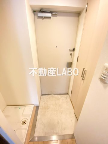 クリスタルグランツ大阪センターSTの玄関