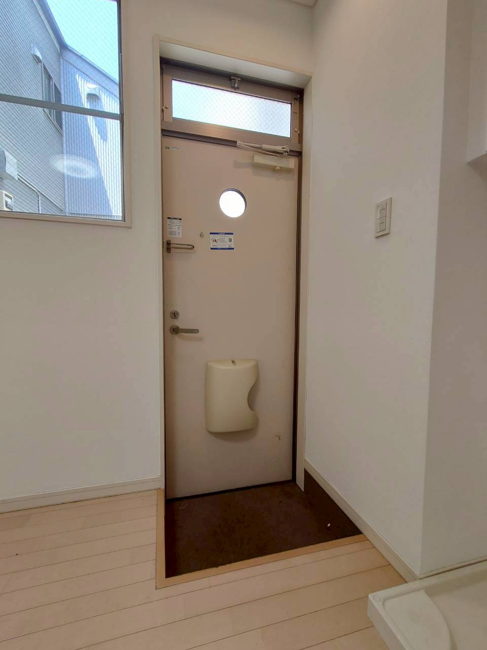 【玄関】