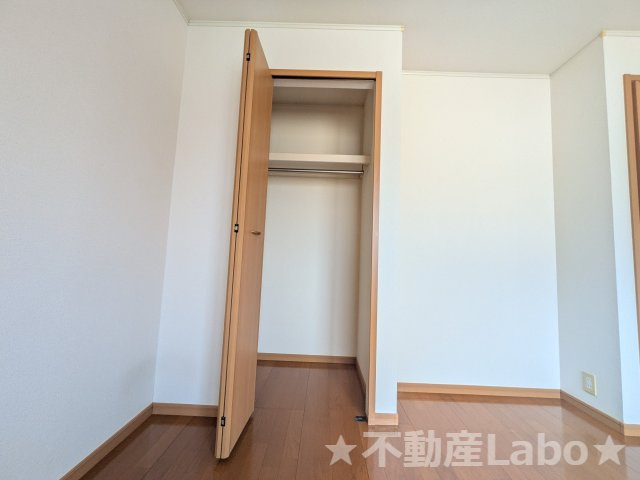メゾンロアール Aの収納