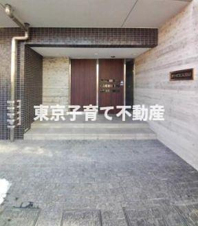 サンピエス根津のエントランス