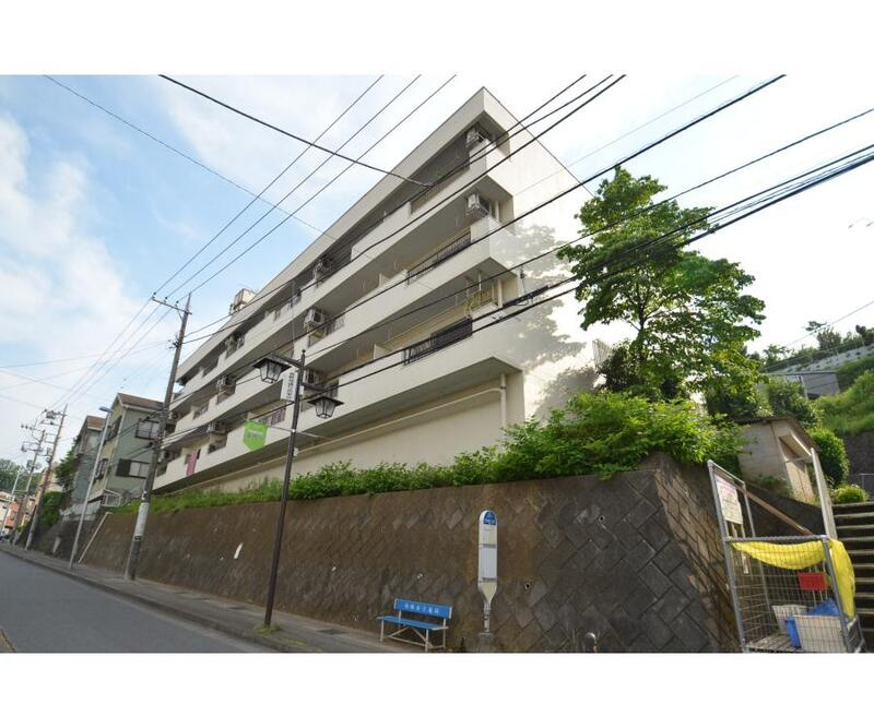 川崎市多摩区南生田７丁目の賃貸マンションの外観