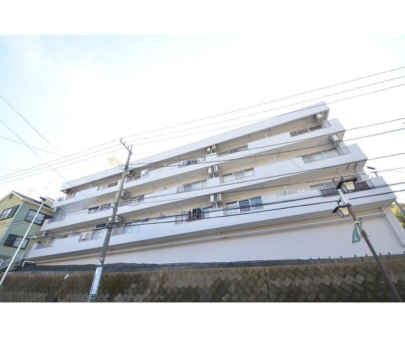 川崎市多摩区南生田７丁目の賃貸マンションの外観
