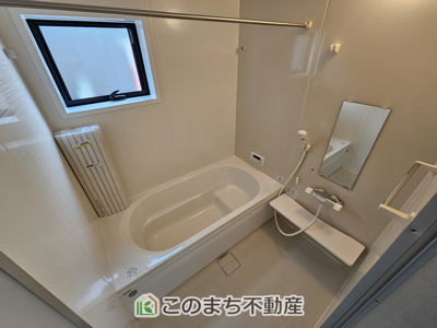 【浴室】 | 第16栃木大平町富田　2号棟 | お風呂はゆったり足を伸ばして入浴可能な一坪サイズ☆