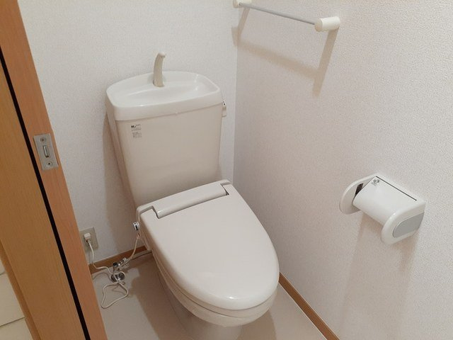 コンパクトで使いやすいトイレです
