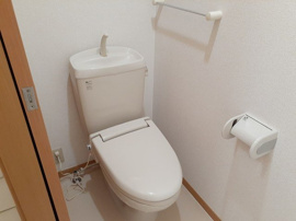 コンパクトで使いやすいトイレです
