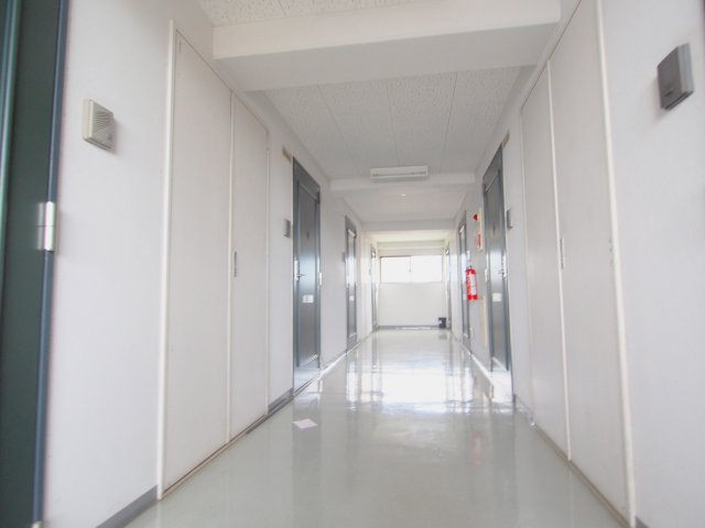 メゾン岩滝のロビー