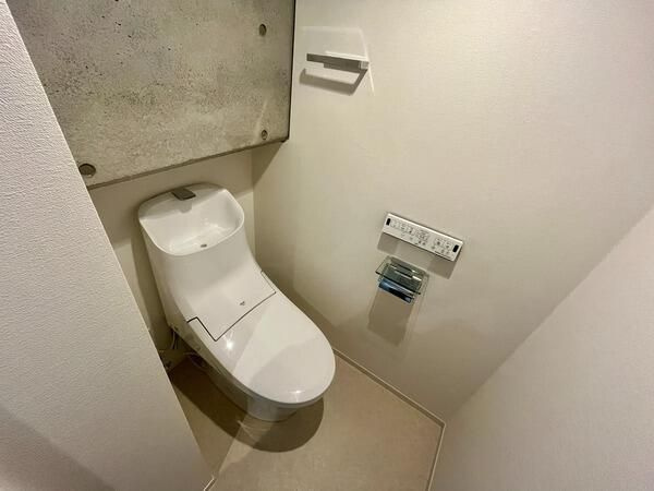 ＰＲＡＴＩＱＵＥ　ＫＡＧＵＲＡＺＡＫＡ　ｗｅｓｔのトイレ