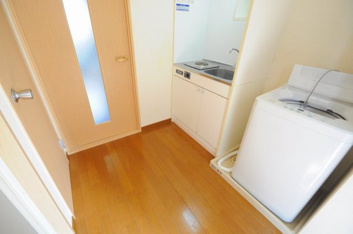 部屋によって家具家電無しとなります