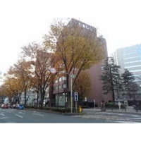 銀行「多摩信用金庫本店まで607ｍ」