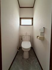 シンプルで使いやすいトイレです