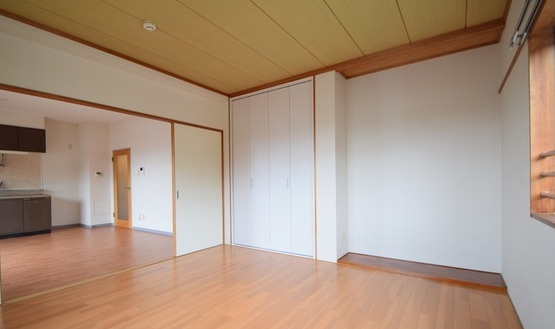 鎌倉市岩瀬の賃貸マンションの寝室