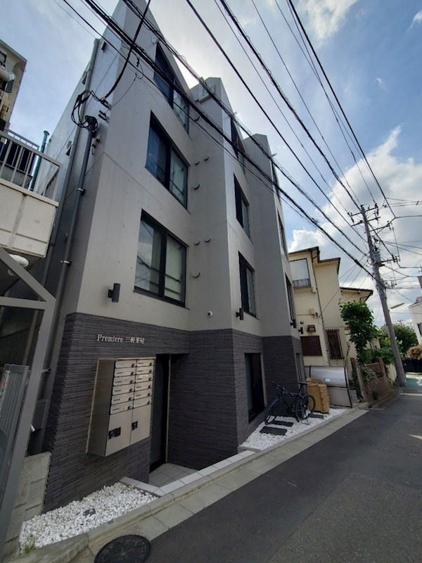 Premiere三軒茶屋の外観